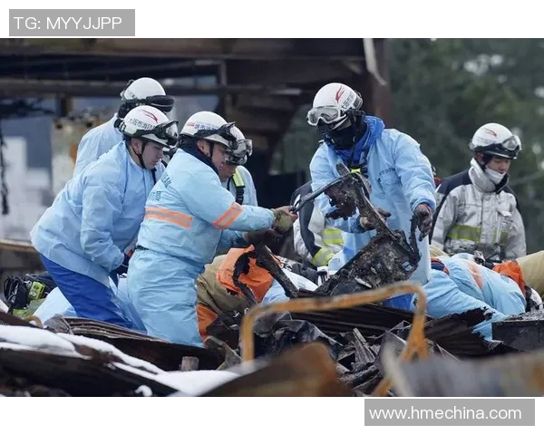 美国与厄瓜多尔友谊赛精彩回顾及赛后分析，球迷热情高涨
